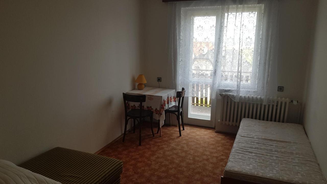 Kemp A Stanovani Na Fare Javorník 외부 사진